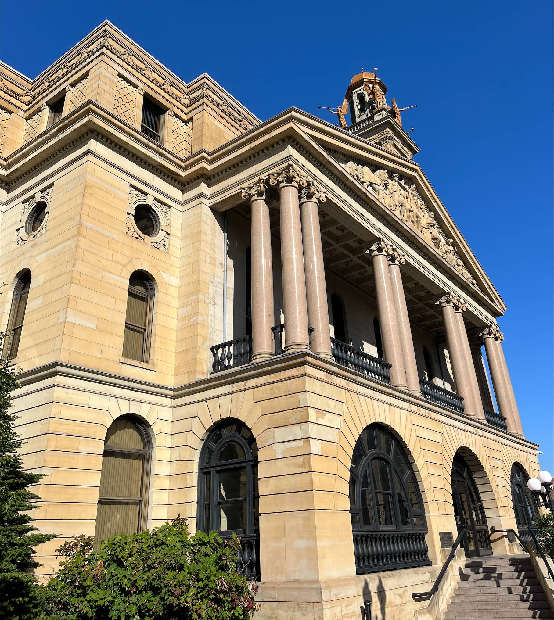 Courthouse Pic SW-001  - Copy